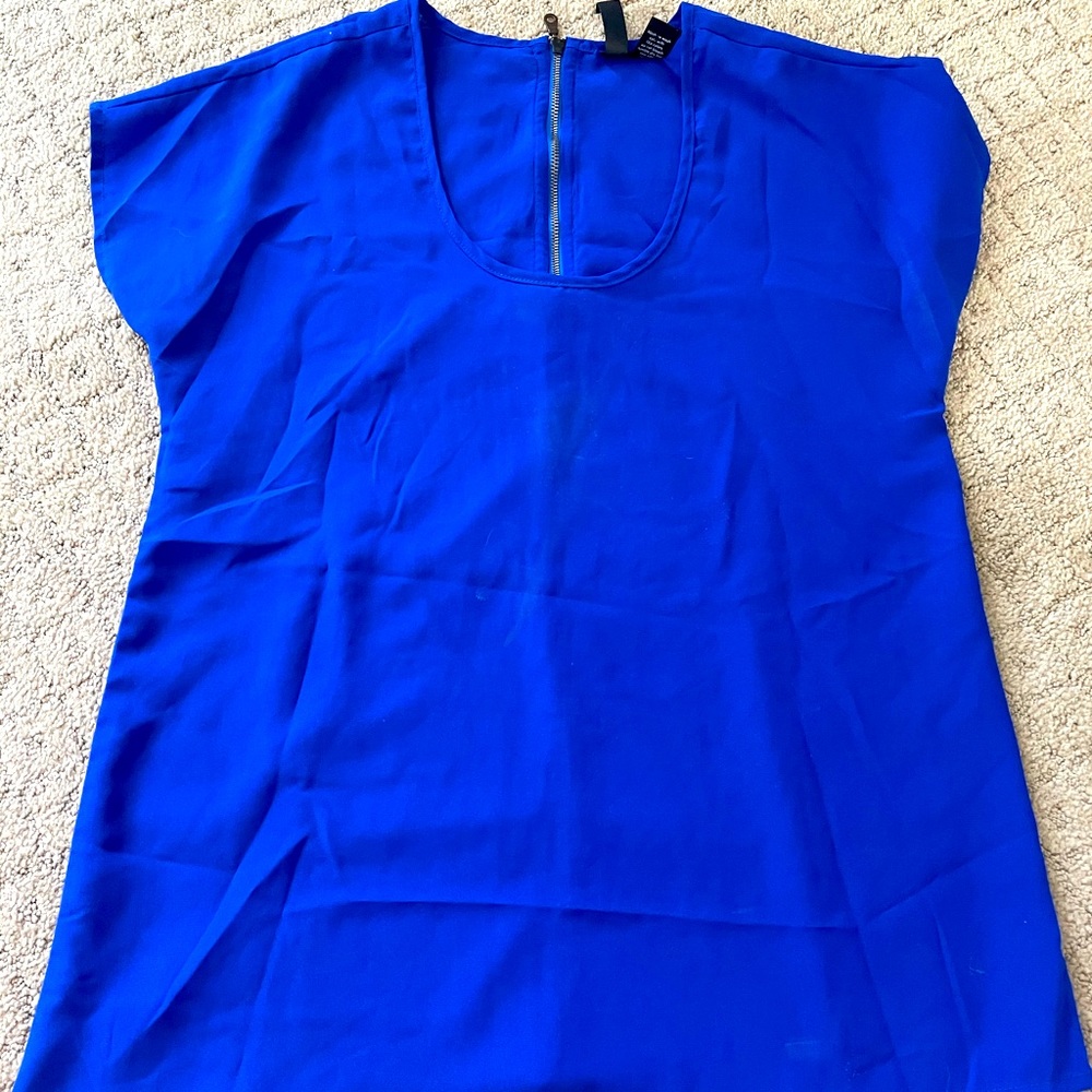 Blue blouse with half zip back